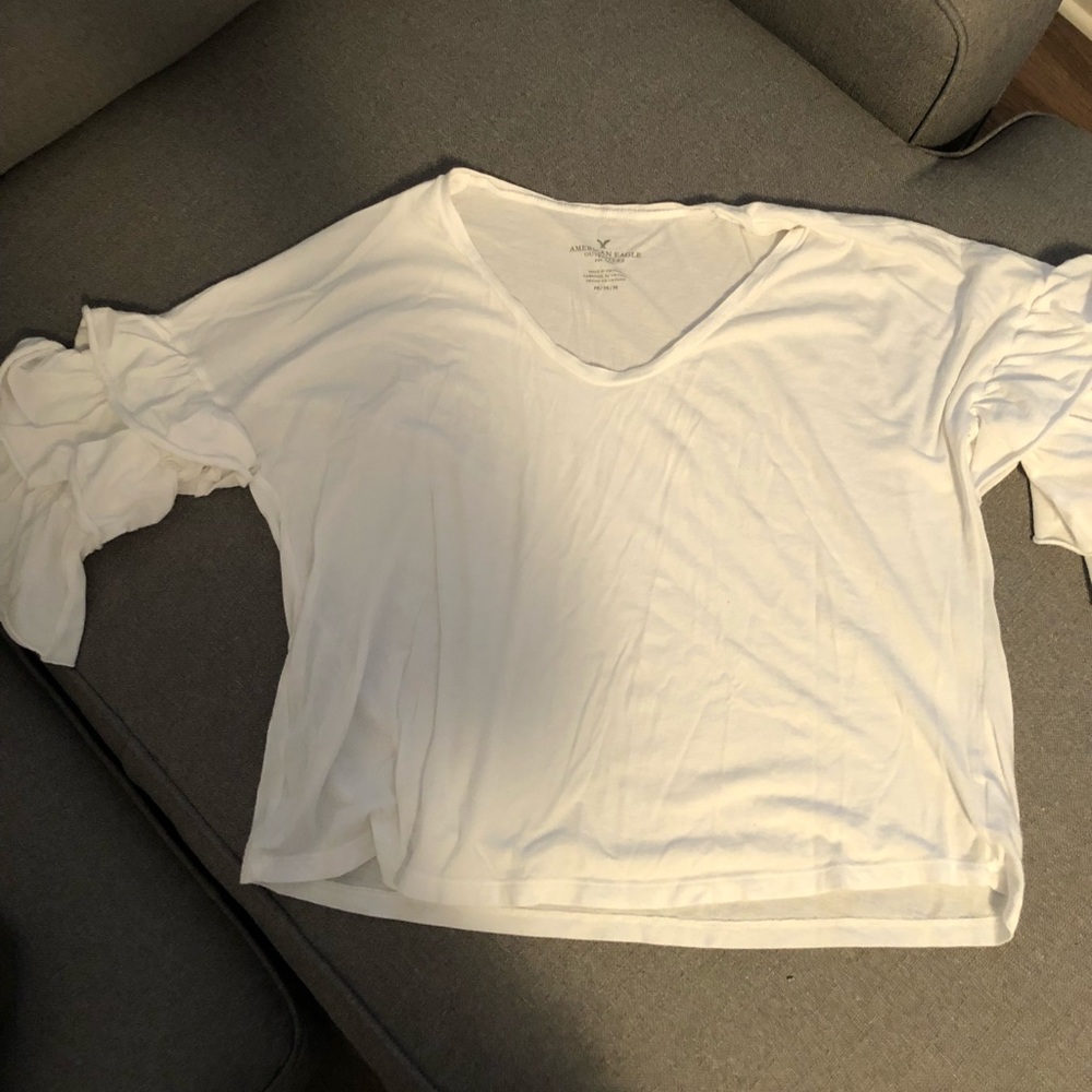 American Eagle Ruffle 3/4 sleeve shirt